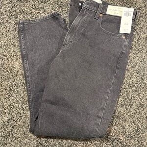 Abercrombie Ultra High Rise the Ankle Straight Black Jeans
